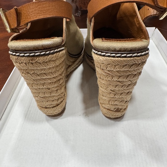 Tory Burch platform sandals - Picture 3 of 5